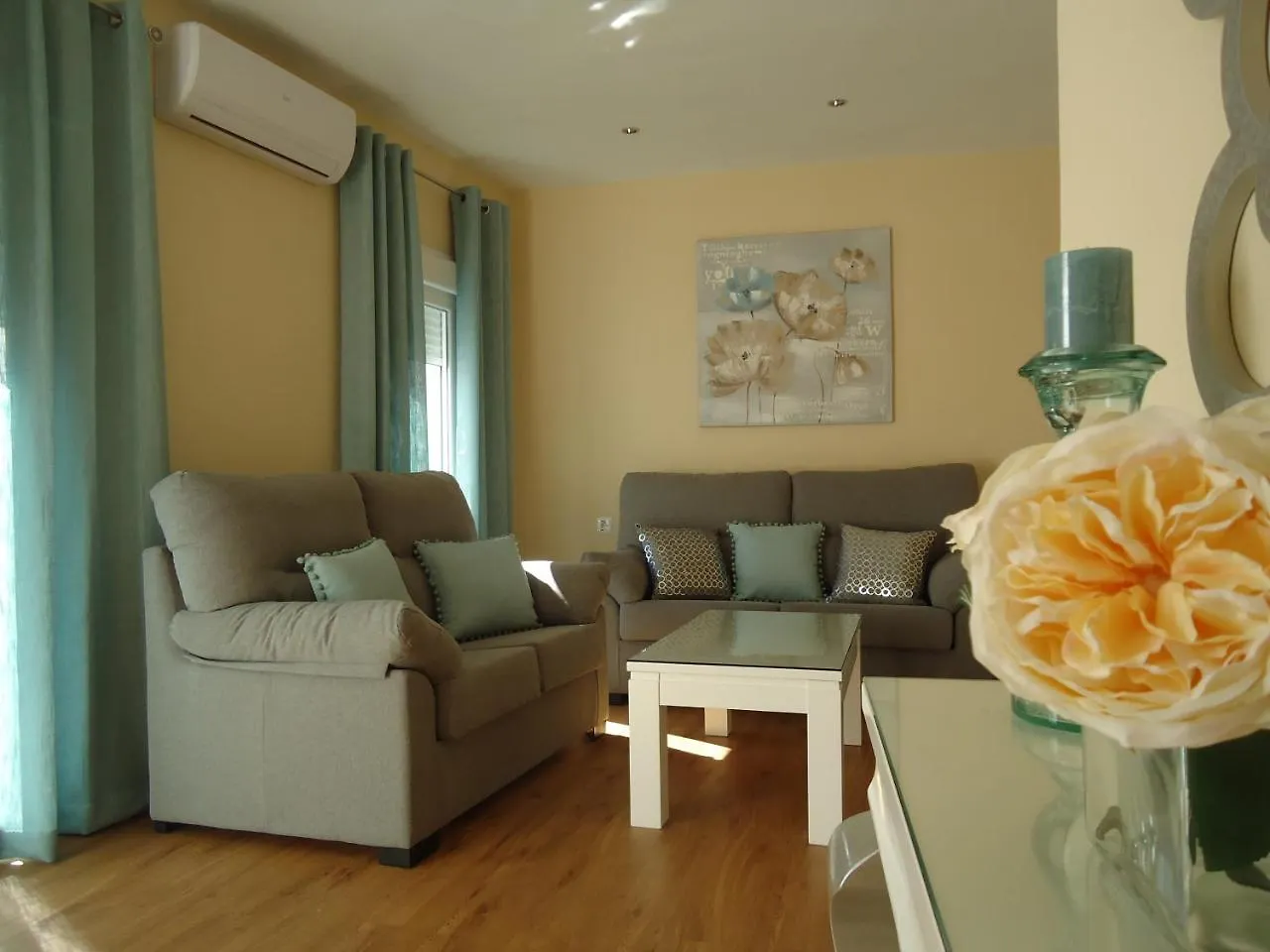 Apartamentos Acevedo Centro location