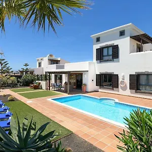 https://hipoclub-villas-aguamarina-10.in-canary-islands.com